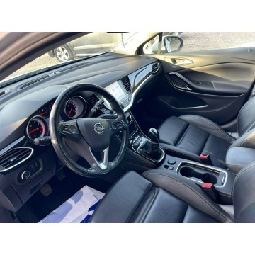 Opel Astra  Liftback 2017,  1.4 benzyna - Na sprzedaż za 35 599 zł - Ignatki - zdjęcie 9