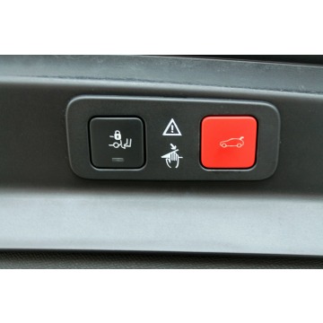 Peugeot 5008  SUV 2017,  1.6 diesel, automat - Na sprzedaż za 59 999 zł - Warszawa - zdjęcie 12