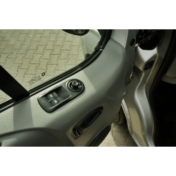 Opel Vivaro 2005,  1.9 diesel - Na sprzedaż za 21 900 zł - Płock - zdjęcie 12