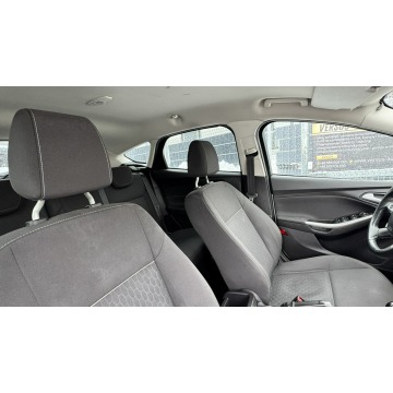 Ford Focus  Hatchback 2014,  1.6 diesel - Na sprzedaż za 18 000 zł - Gdynia - zdjęcie 9