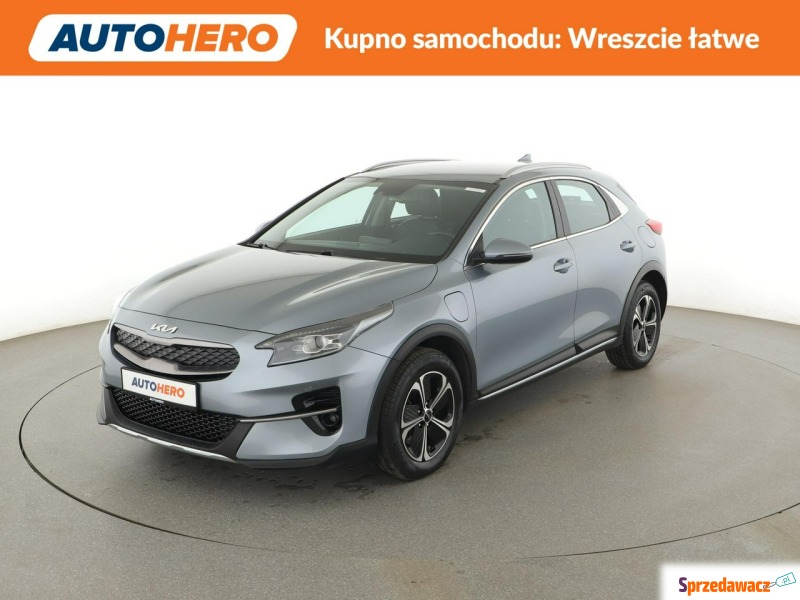 Kia XCeed  SUV 2022,  1.6 hybryda, automat - Na sprzedaż za 62 600 zł - Warszawa