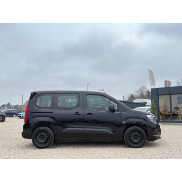 Opel Combo  Minivan/Van 2022,  1.2 benzyna - Na sprzedaż za 54 900 zł - Michałowice-Wieś - zdjęcie 2