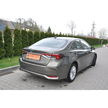 Toyota Corolla  Sedan/Limuzyna 2022,  1.8 hybryda, automat - Na sprzedaż za 70 999 zł - Balice - zdjęcie 9