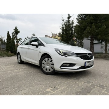 Opel Astra  Kombi 2017,  1.6 diesel - Na sprzedaż za 19 900 zł - Szczecin - zdjęcie 1