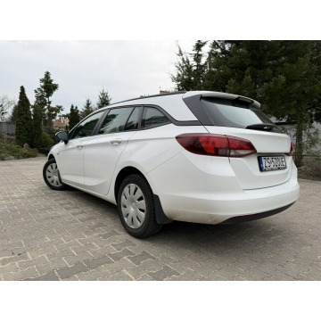 Opel Astra  Kombi 2017,  1.6 diesel - Na sprzedaż za 19 900 zł - Szczecin - zdjęcie 4