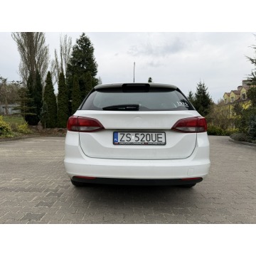 Opel Astra  Kombi 2017,  1.6 diesel - Na sprzedaż za 19 900 zł - Szczecin - zdjęcie 5