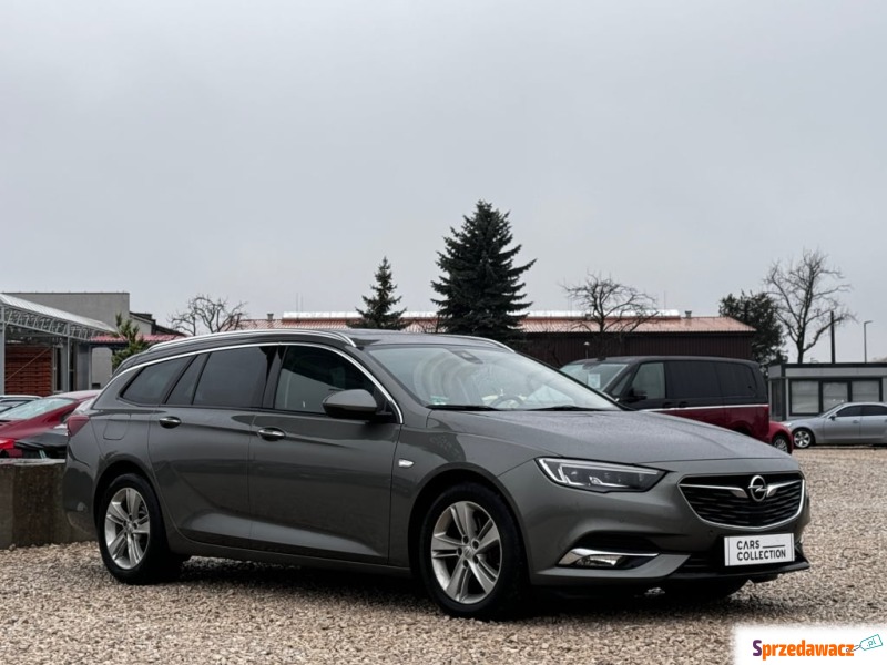 Opel Insignia  Kombi 2017,  2.0 diesel, automat - Na sprzedaż za 49 900 zł - Michałowice-Wieś