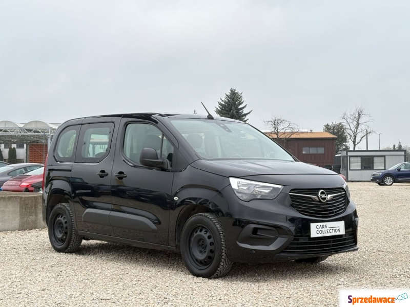 Opel Combo  Minivan/Van 2022,  1.2 benzyna - Na sprzedaż za 54 900 zł - Michałowice-Wieś