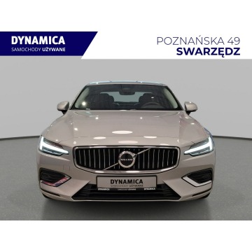 Volvo S60  Sedan/Limuzyna 2022,  2.0 benzyna, automat - Na sprzedaż za 131 300 zł - Swarzędz - zdjęcie 2