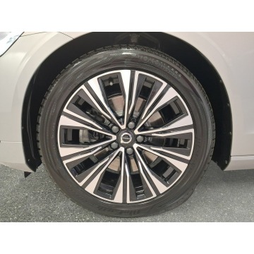 Volvo S60  Sedan/Limuzyna 2022,  2.0 benzyna, automat - Na sprzedaż za 131 300 zł - Swarzędz - zdjęcie 10