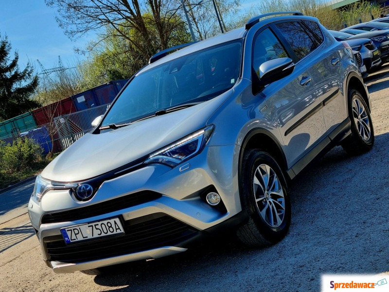 Toyota   SUV 2018,  2.5 hybryda, automat - Na sprzedaż za 68 900 zł - Szczecin