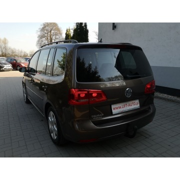 Volkswagen Touran 2011,  1.6 diesel - Na sprzedaż za 26 900 zł - Strzegom - zdjęcie 8