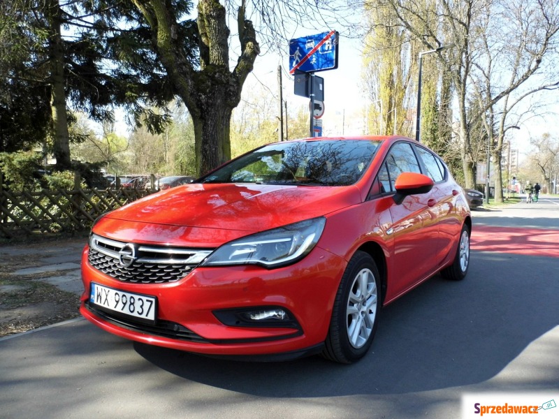 Opel Astra  Hatchback 2018,  1.4 benzyna, automat - Na sprzedaż za 41 900 zł - Łódź