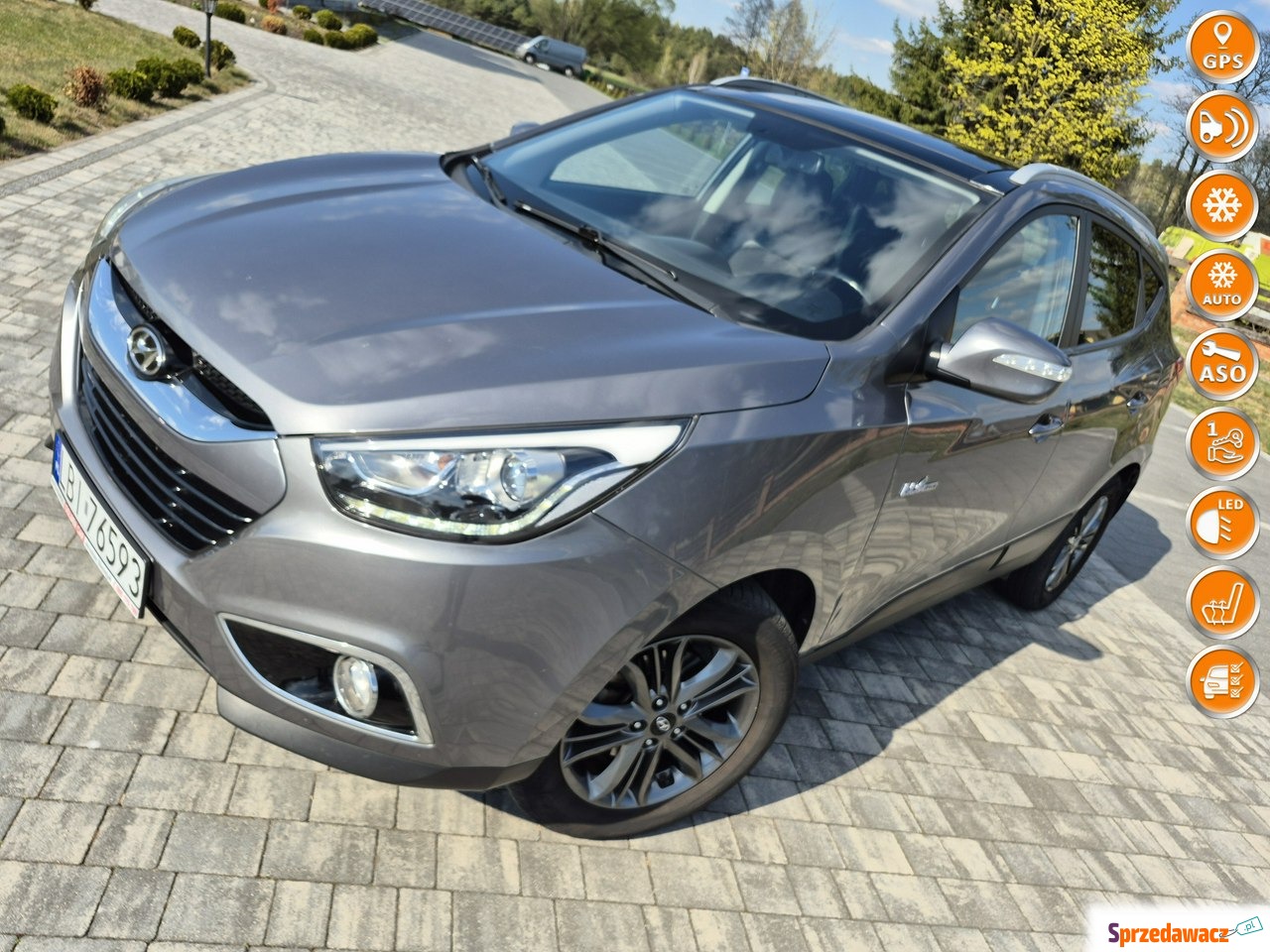 Hyundai ix35 - navi grzane fotele...