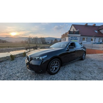 BMW 520 - 520i G60 2.0 Benzyna Auto Jak Nowe