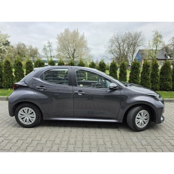 Toyota Yaris  Hatchback 2023,  1.5 benzyna - Na sprzedaż za 51 999 zł - Balice - zdjęcie 11