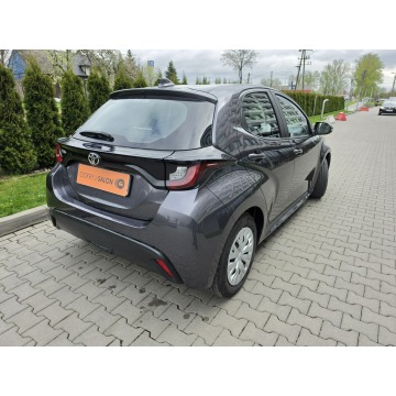 Toyota Yaris  Hatchback 2023,  1.5 benzyna - Na sprzedaż za 51 999 zł - Balice - zdjęcie 10