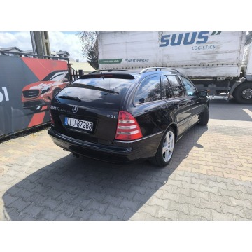 Mercedes - Benz C-klasa 2005,  3.0 diesel, automat - Na sprzedaż za 11 900 zł - Łuków - zdjęcie 5