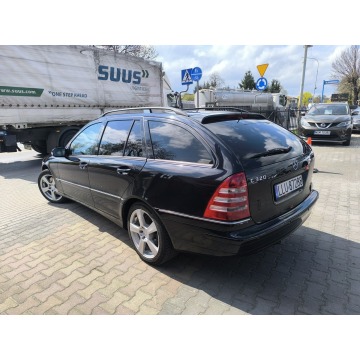 Mercedes - Benz C-klasa 2005,  3.0 diesel, automat - Na sprzedaż za 11 900 zł - Łuków - zdjęcie 8