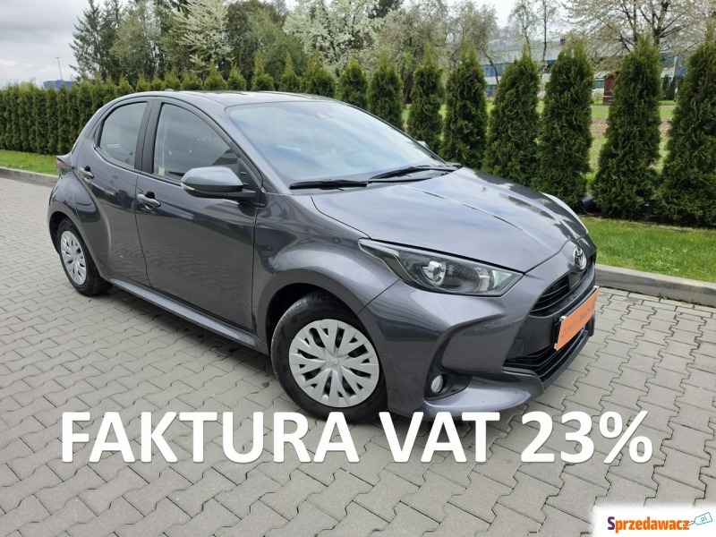 Toyota Yaris  Hatchback 2023,  1.5 benzyna - Na sprzedaż za 51 999 zł - Balice