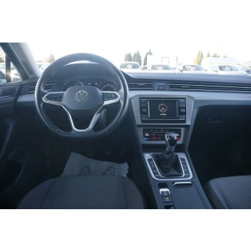 Volkswagen Passat 2022,  2.0 diesel - Na sprzedaż za 79 800 zł - Poznań - zdjęcie 11