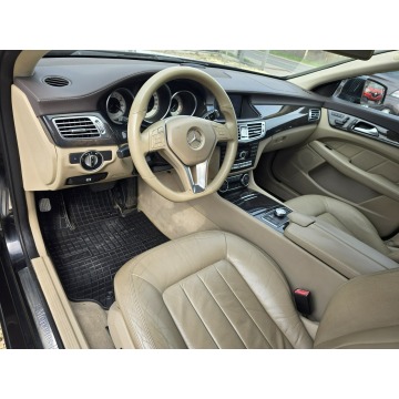 Mercedes - Benz CLS-klasa  Sedan/Limuzyna 2011,  3.0 diesel, automat - Na sprzedaż za 59 900 zł - Sosnowiec - zdjęcie 7