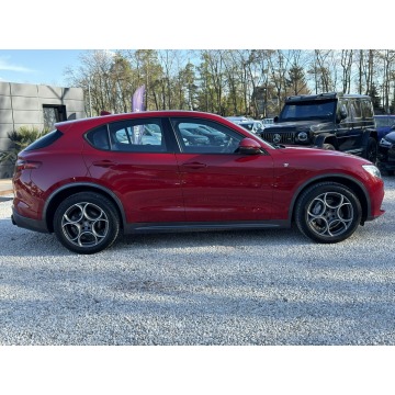 Alfa Romeo Stelvio  SUV 2022,  2.0 benzyna, automat - Na sprzedaż za 129 900 zł - Pęcice - zdjęcie 2