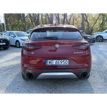 Alfa Romeo Stelvio  SUV 2022,  2.0 benzyna, automat - Na sprzedaż za 129 900 zł - Pęcice - zdjęcie 4