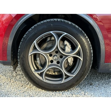 Alfa Romeo Stelvio  SUV 2022,  2.0 benzyna, automat - Na sprzedaż za 129 900 zł - Pęcice - zdjęcie 9