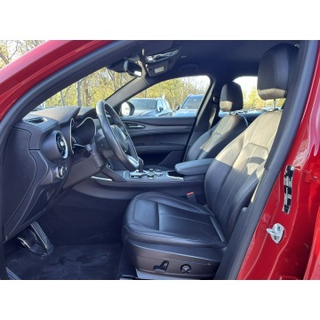 Alfa Romeo Stelvio  SUV 2022,  2.0 benzyna, automat - Na sprzedaż za 129 900 zł - Pęcice - zdjęcie 12