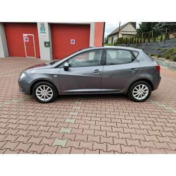 Seat Ibiza  Hatchback 2012,  1.4 benzyna - Na sprzedaż za 21 990 zł - Zagórze - zdjęcie 4