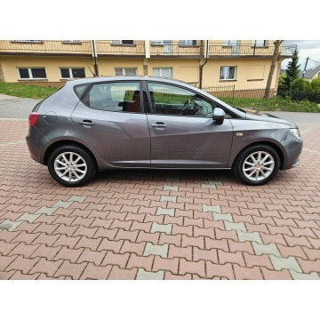 Seat Ibiza  Hatchback 2012,  1.4 benzyna - Na sprzedaż za 21 990 zł - Zagórze - zdjęcie 9
