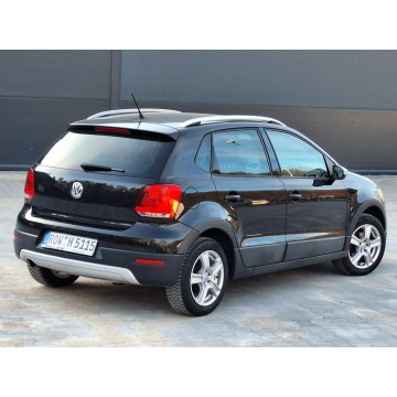 Volkswagen Polo  Hatchback 2010,  1.4 benzyna - Na sprzedaż za 34 900 zł - Olsztyn - zdjęcie 2