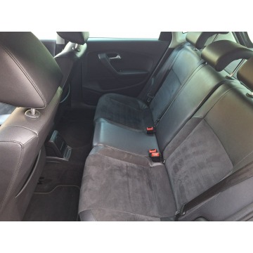 Volkswagen Polo  Hatchback 2010,  1.4 benzyna - Na sprzedaż za 34 900 zł - Olsztyn - zdjęcie 9