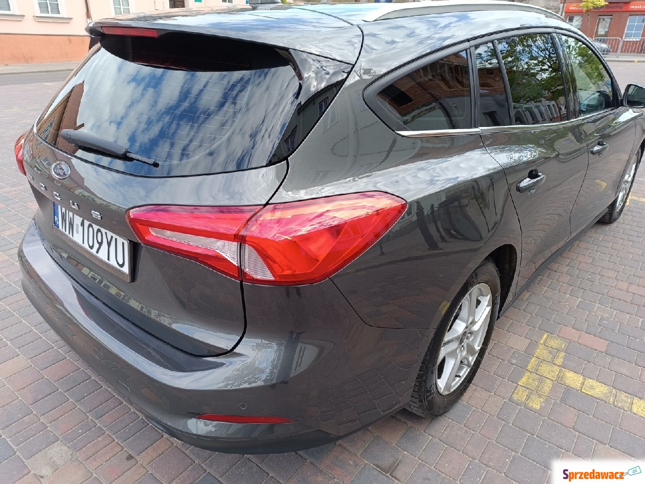 Ford Focus MK4, Salon PL