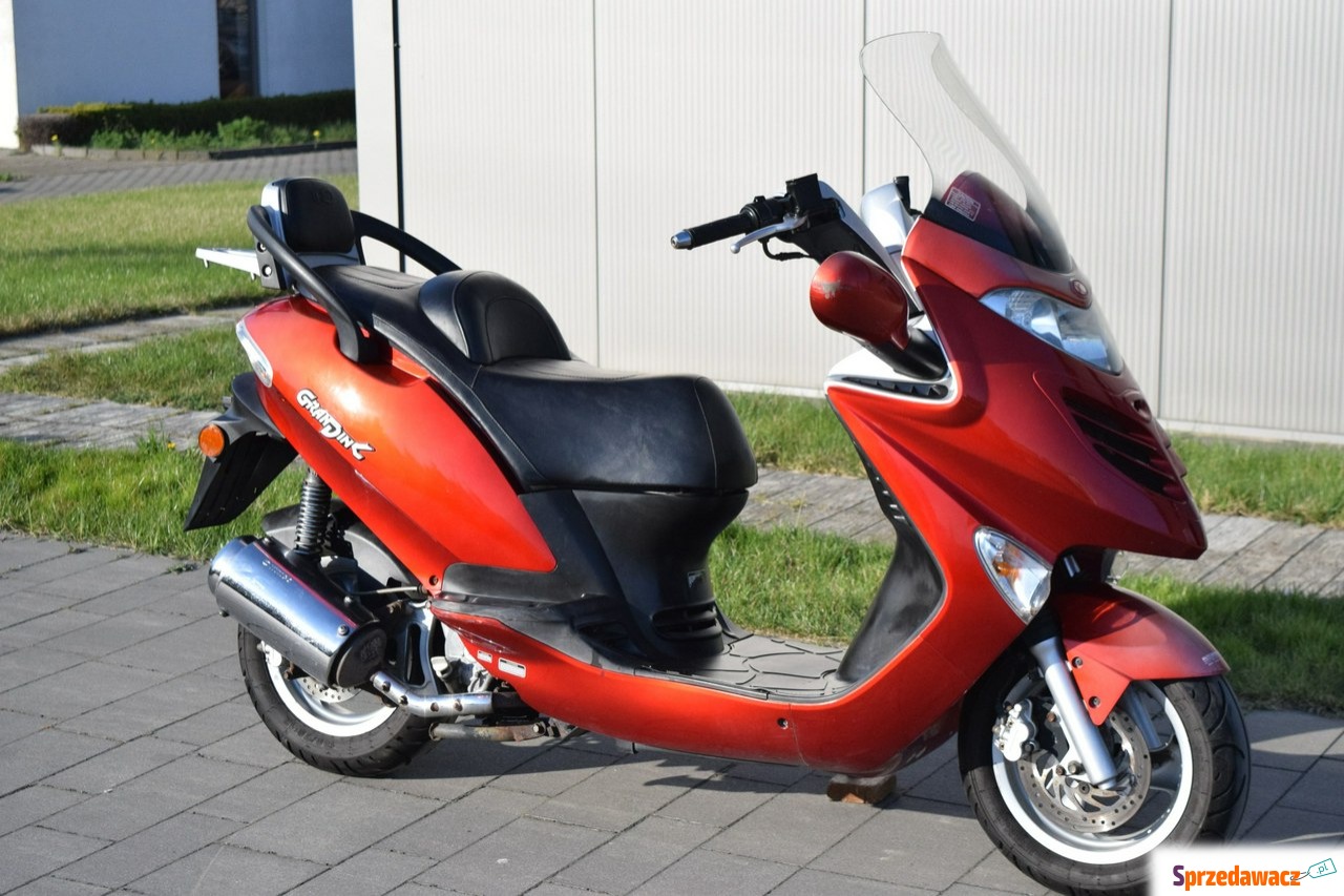 Kymco Grand Dink - 1 ręka, dok...