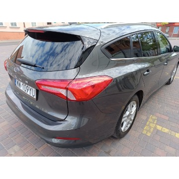 Ford Focus MK4, Salon PL