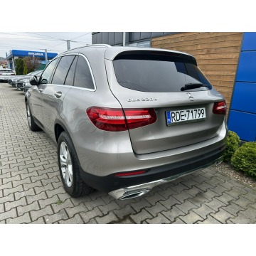 Mercedes - Benz GLC-klasa  SUV 2019,  2.1 diesel, automat - Na sprzedaż za 114 800 zł - Tarnów - zdjęcie 4