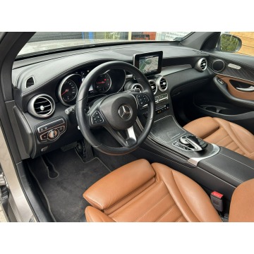 Mercedes - Benz GLC-klasa  SUV 2019,  2.1 diesel, automat - Na sprzedaż za 114 800 zł - Tarnów - zdjęcie 9
