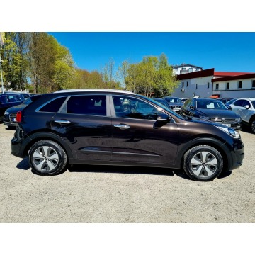 Kia Niro  Hatchback 2018,  1.6 hybryda, automat - Na sprzedaż za 42 900 zł - Szczecin - zdjęcie 4