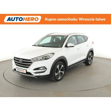 Hyundai Tucson - automat 4x4 navi klima auto grzane fotele kamera i czujniki parkowania