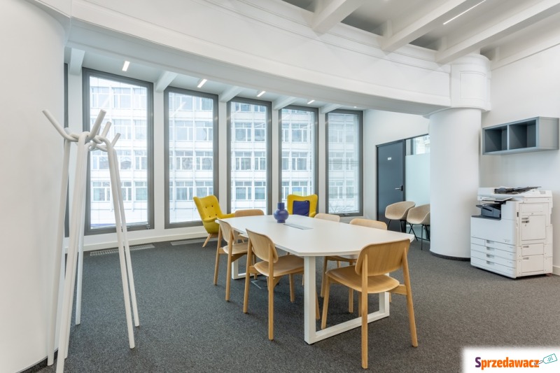 coworkingowej w lokalizacji Regus...