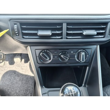 Volkswagen Polo 2018,  1.6 diesel - Na sprzedaż za 36 900 zł - Twardów - zdjęcie 10