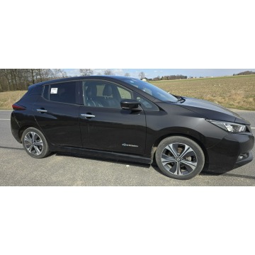 Nissan Leaf  Hatchback 2020 elektryczny, automat - Na sprzedaż za 35 999 zł - Pleszew - zdjęcie 2