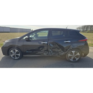 Nissan Leaf  Hatchback 2020 elektryczny, automat - Na sprzedaż za 35 999 zł - Pleszew - zdjęcie 6