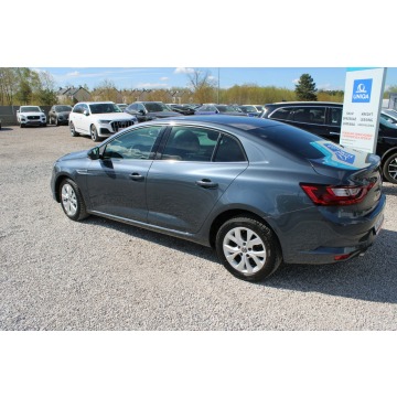 Renault Megane  Sedan/Limuzyna 2020,  1.3 benzyna, automat - Na sprzedaż za 54 900 zł - Warszawa - zdjęcie 9