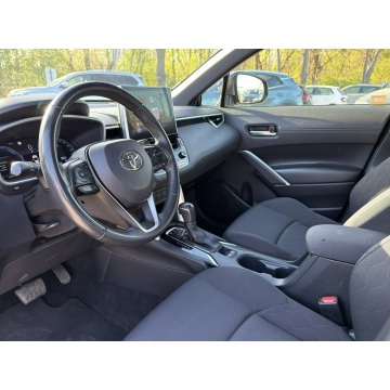 Toyota Corolla  SUV 2022,  2.0 hybryda, automat - Na sprzedaż za 99 999 zł - Pęcice - zdjęcie 9