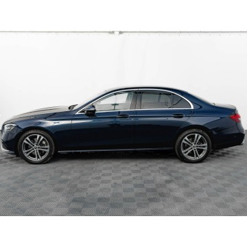 Mercedes - Benz E-klasa  Sedan/Limuzyna 2022,  2.0 diesel, automat - Na sprzedaż za 162 800 zł - Gdynia - zdjęcie 9