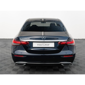 Mercedes - Benz E-klasa  Sedan/Limuzyna 2022,  2.0 diesel, automat - Na sprzedaż za 162 800 zł - Gdynia - zdjęcie 10