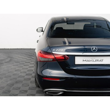 Mercedes - Benz E-klasa  Sedan/Limuzyna 2022,  2.0 diesel, automat - Na sprzedaż za 162 800 zł - Gdynia - zdjęcie 11